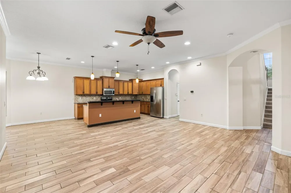 4117 WOODACRE LANE Tampa, FL 33624