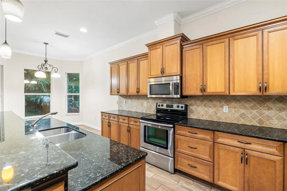 4117 WOODACRE LANE Tampa, FL 33624