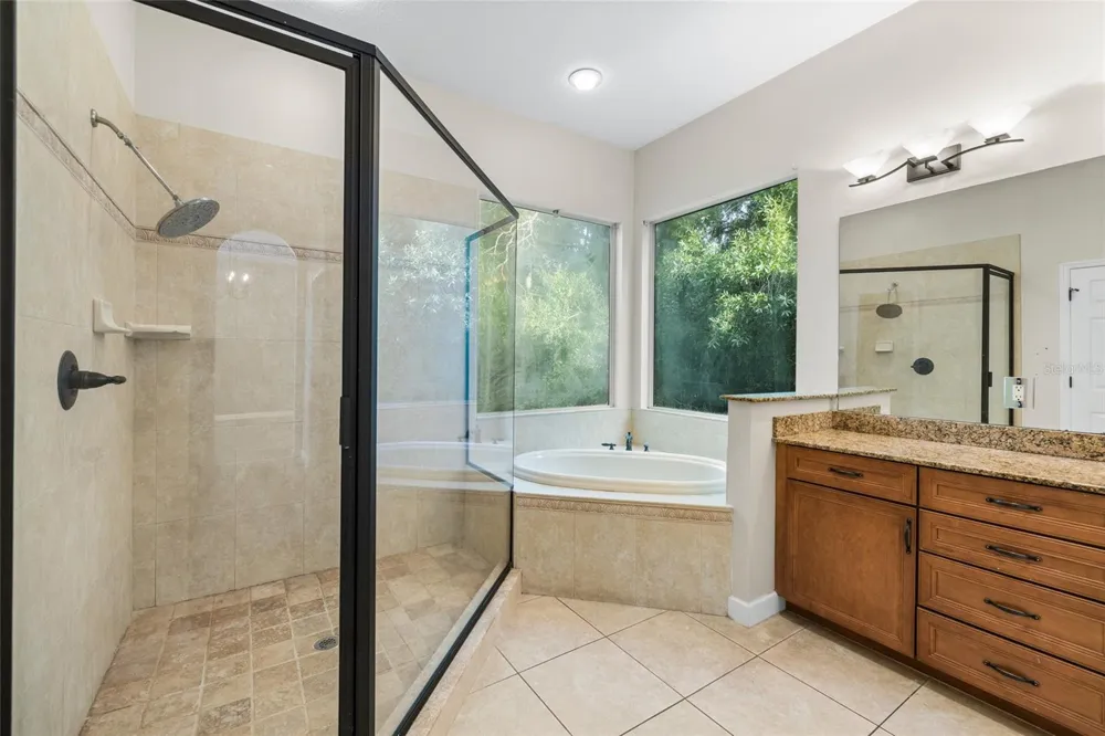 4117 WOODACRE LANE Tampa, FL 33624