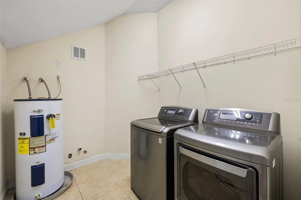 4117 WOODACRE LANE Tampa, FL 33624