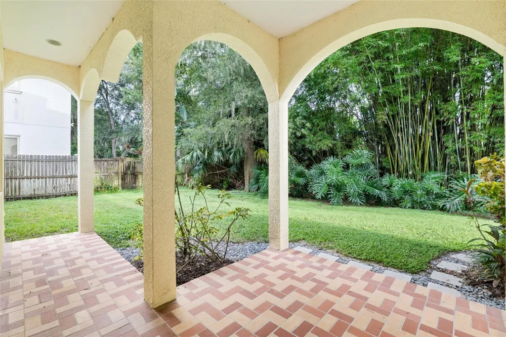 4117 WOODACRE LANE Tampa, FL 33624