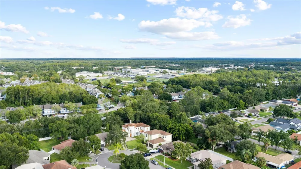 4117 WOODACRE LANE Tampa, FL 33624