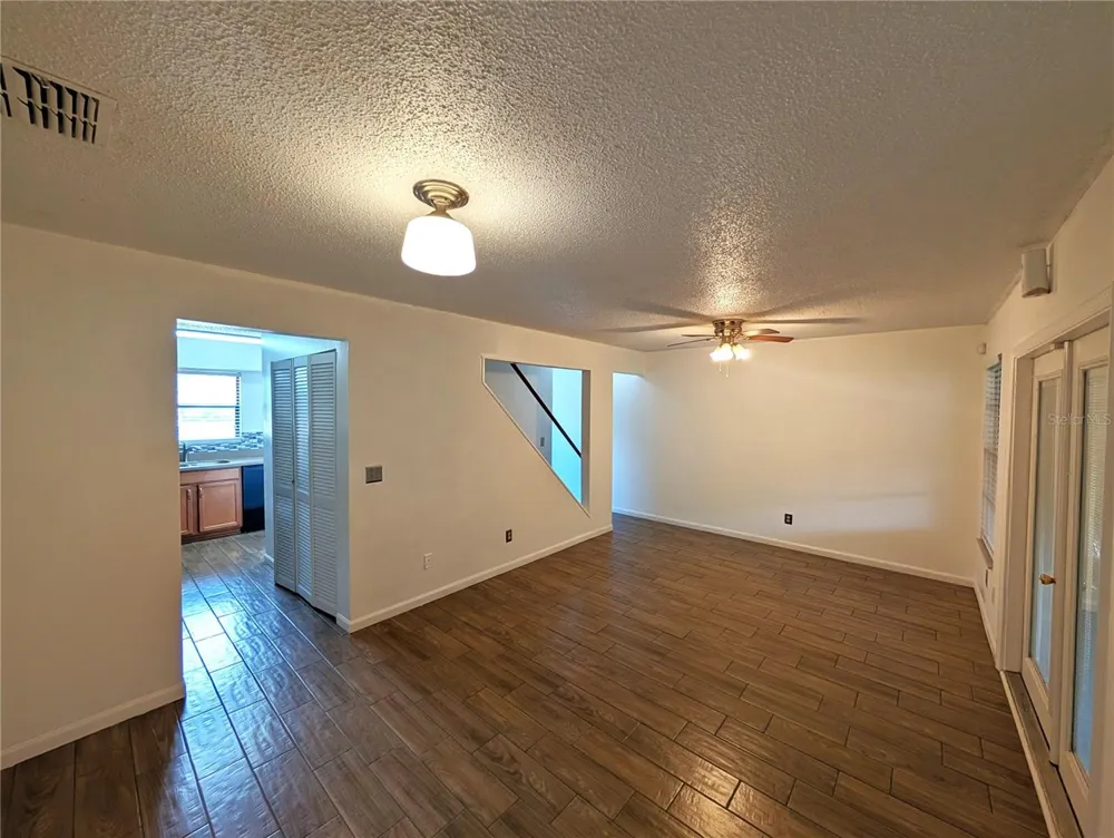 3441 OAK TRAIL COURT Tampa, FL 33614