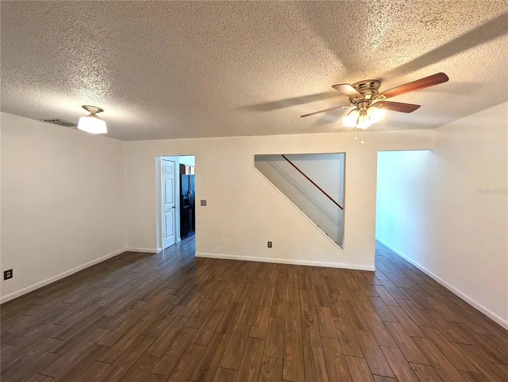 3441 OAK TRAIL COURT Tampa, FL 33614