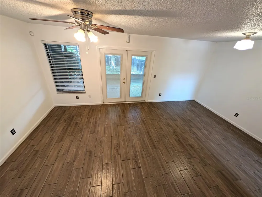 3441 OAK TRAIL COURT Tampa, FL 33614