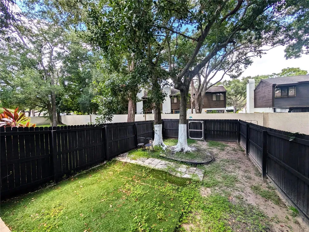 3441 OAK TRAIL COURT Tampa, FL 33614
