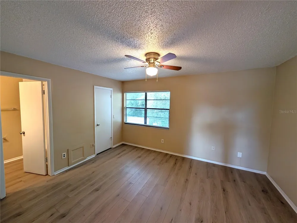 3441 OAK TRAIL COURT Tampa, FL 33614