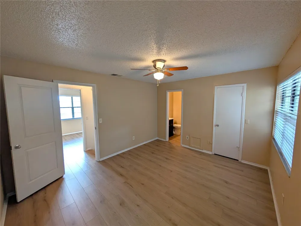 3441 OAK TRAIL COURT Tampa, FL 33614