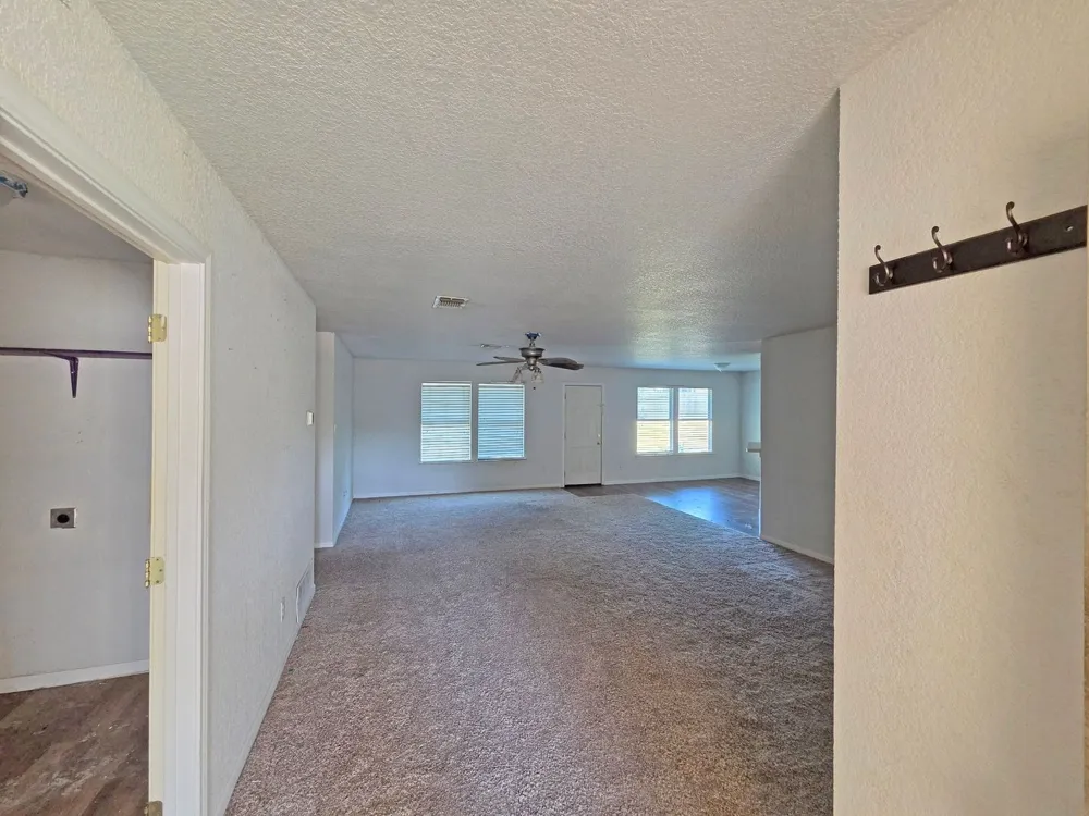 6204 Kelly Drive Granbury, TX 76048