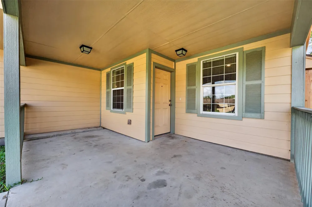 1122 Cedar Creek Drive Conroe, TX 77301