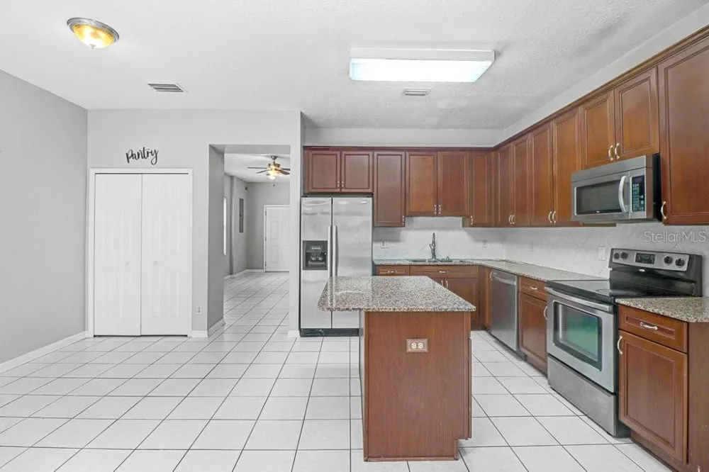 9228 STONE RIVER PLACE Riverview, FL 33578