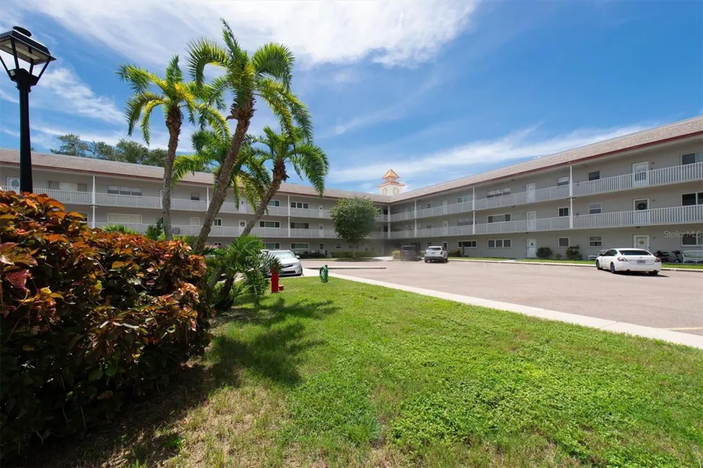 2261 SWEDISH DRIVE #51 Clearwater, FL 33763