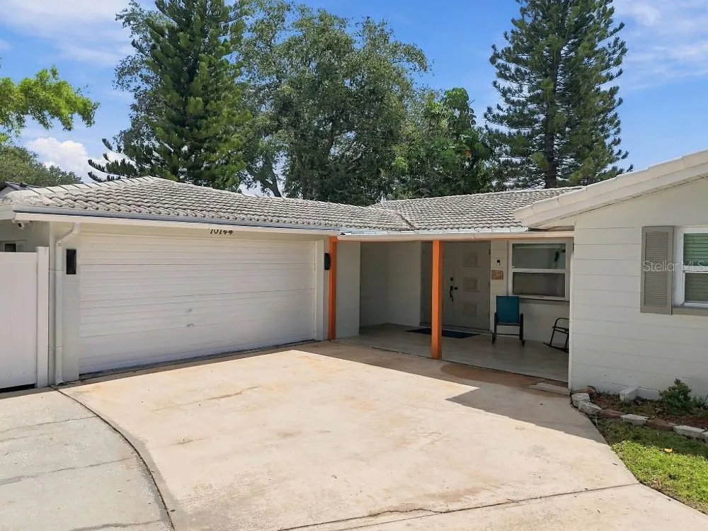 10744 DRUMMOND ROAD Tampa, FL 33615