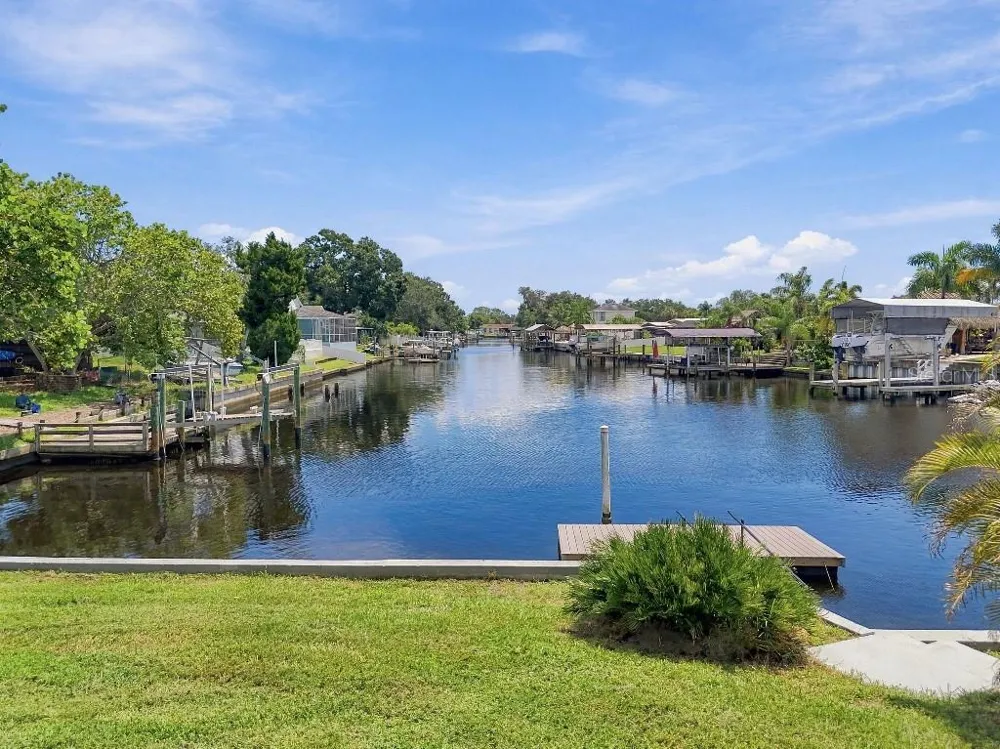 10744 DRUMMOND ROAD Tampa, FL 33615