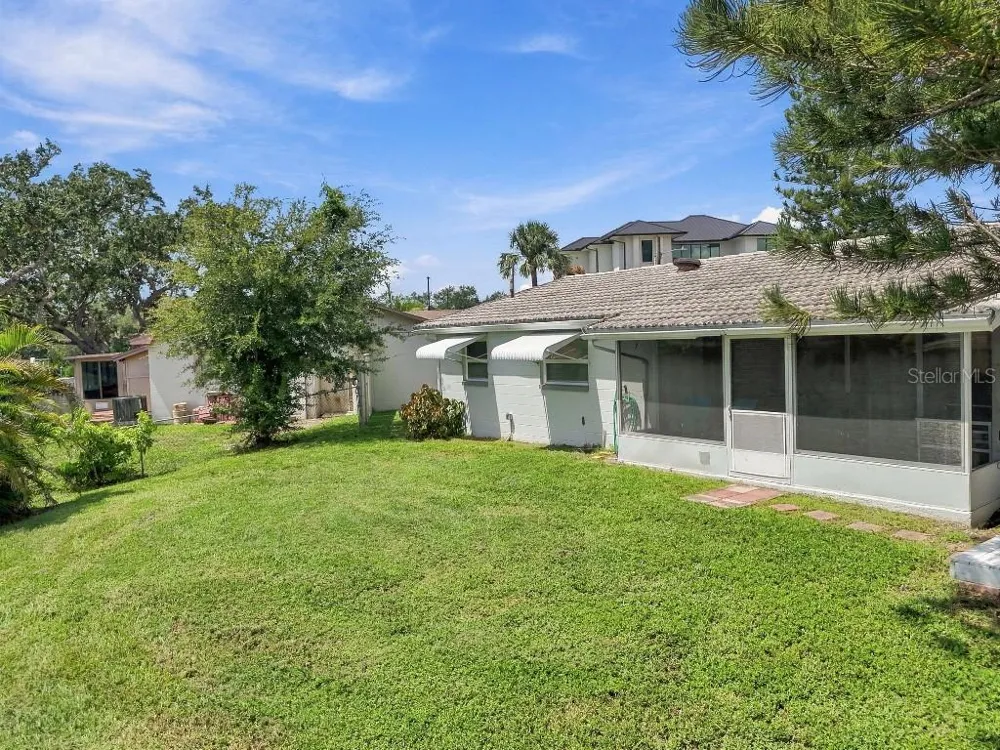 10744 DRUMMOND ROAD Tampa, FL 33615