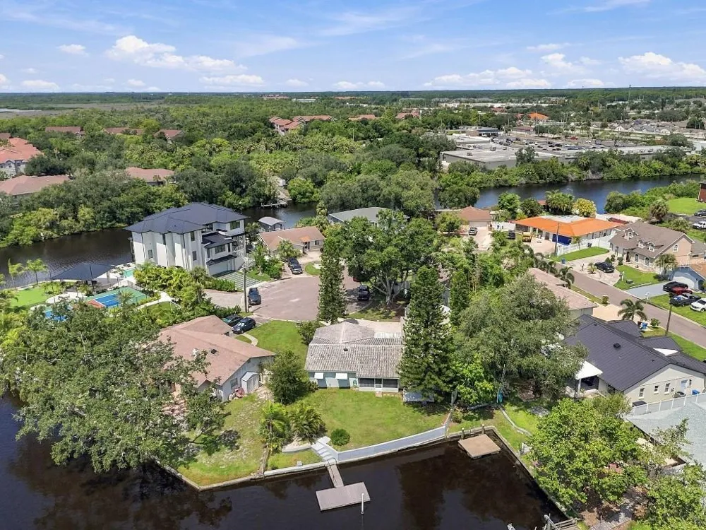 10744 DRUMMOND ROAD Tampa, FL 33615