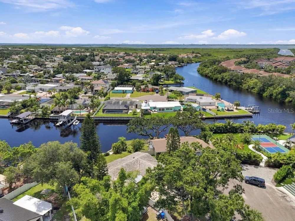 10744 DRUMMOND ROAD Tampa, FL 33615