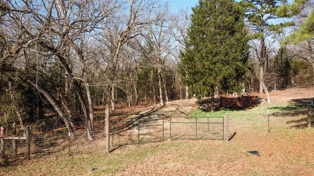 407 Long Shadow Murchison, TX 75778