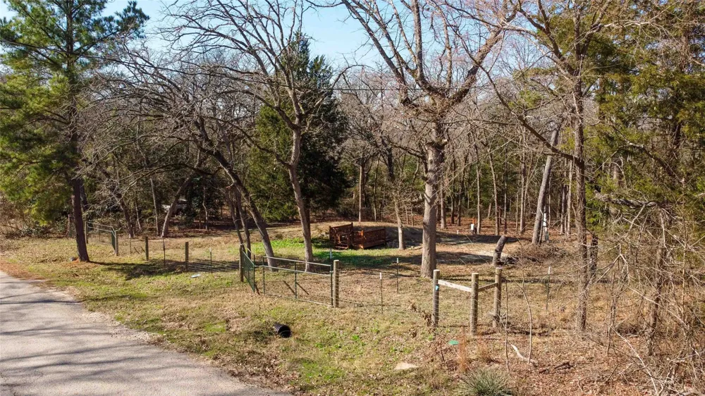 407 Long Shadow Murchison, TX 75778