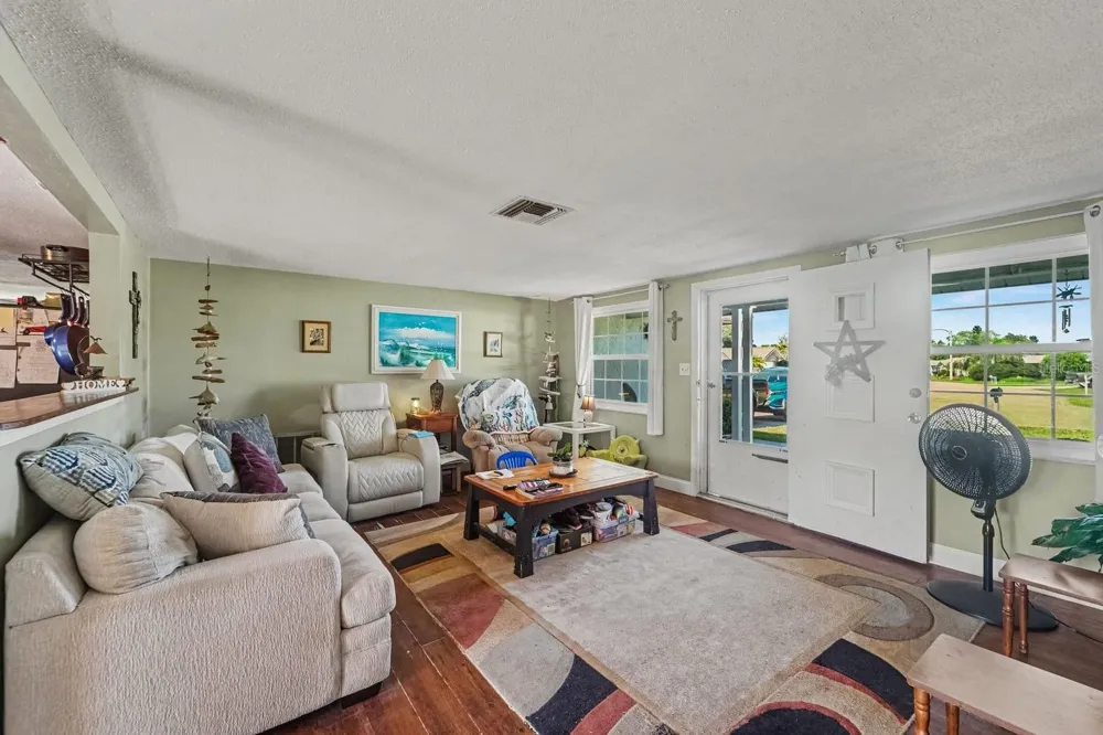 10214 HOLLY DRIVE Port Richey, FL 34668