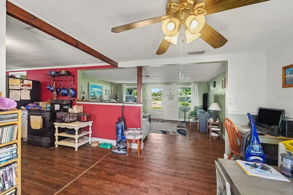 10214 HOLLY DRIVE Port Richey, FL 34668