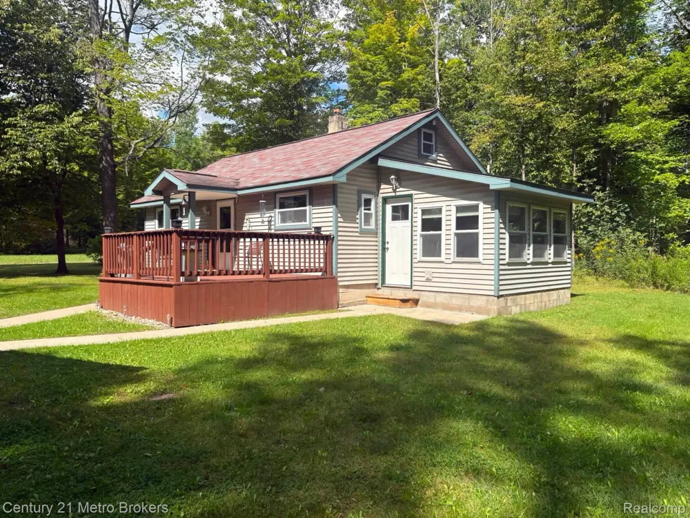 9551 Hall Road Avery Township, MI 49709