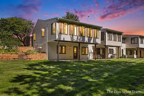 1134 Amberwood West Drive SW