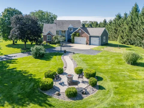 22533 Vineyard Circle