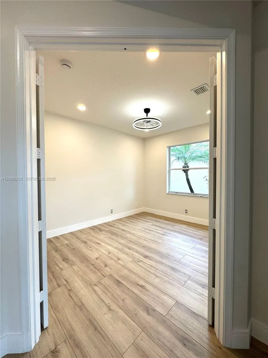 6525 Pavone St Lake Worth, FL 33467