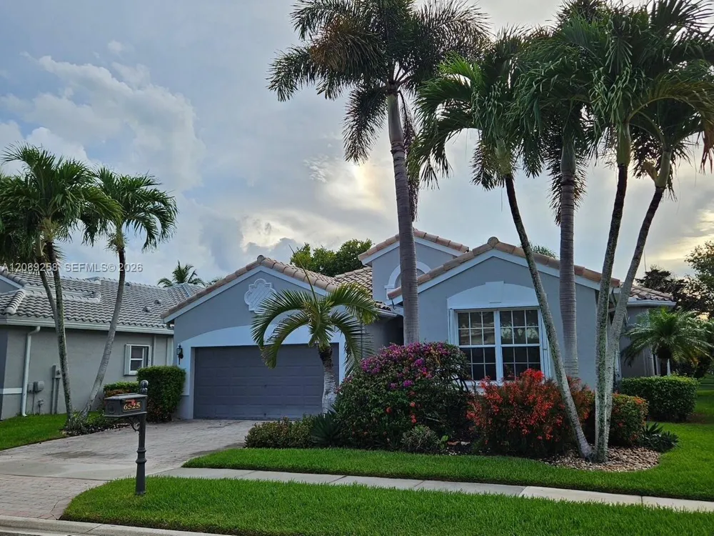 6525 Pavone St Lake Worth, FL 33467