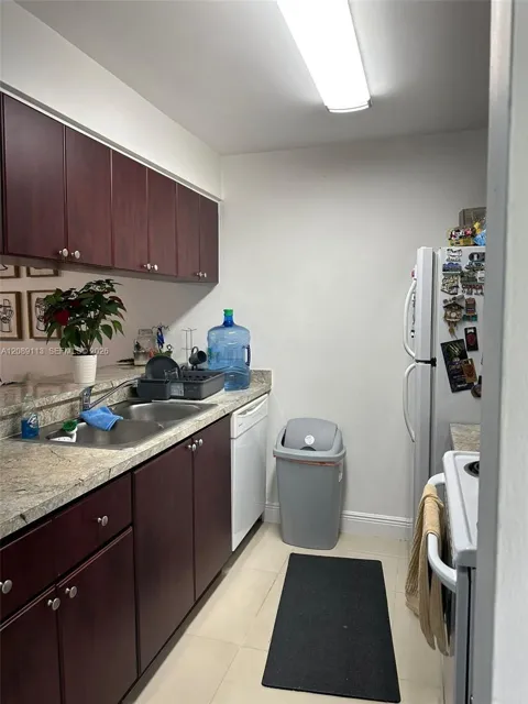 8100 Geneva Ct #445