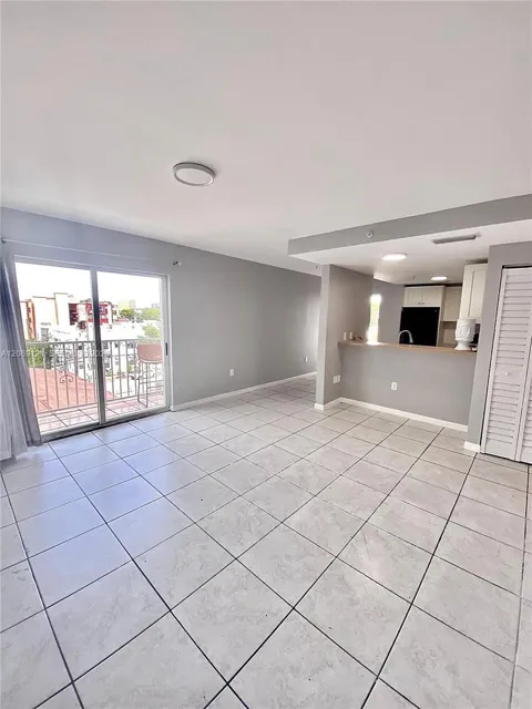 328 NW 12th Ave #12