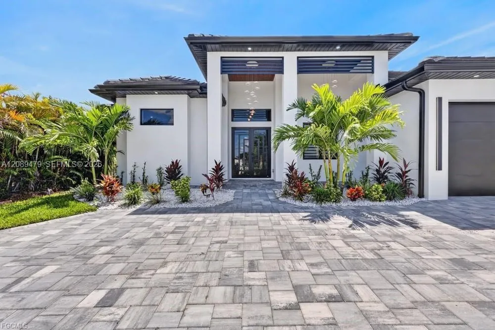 136 SW 28th ST Cape Coral, FL 33914