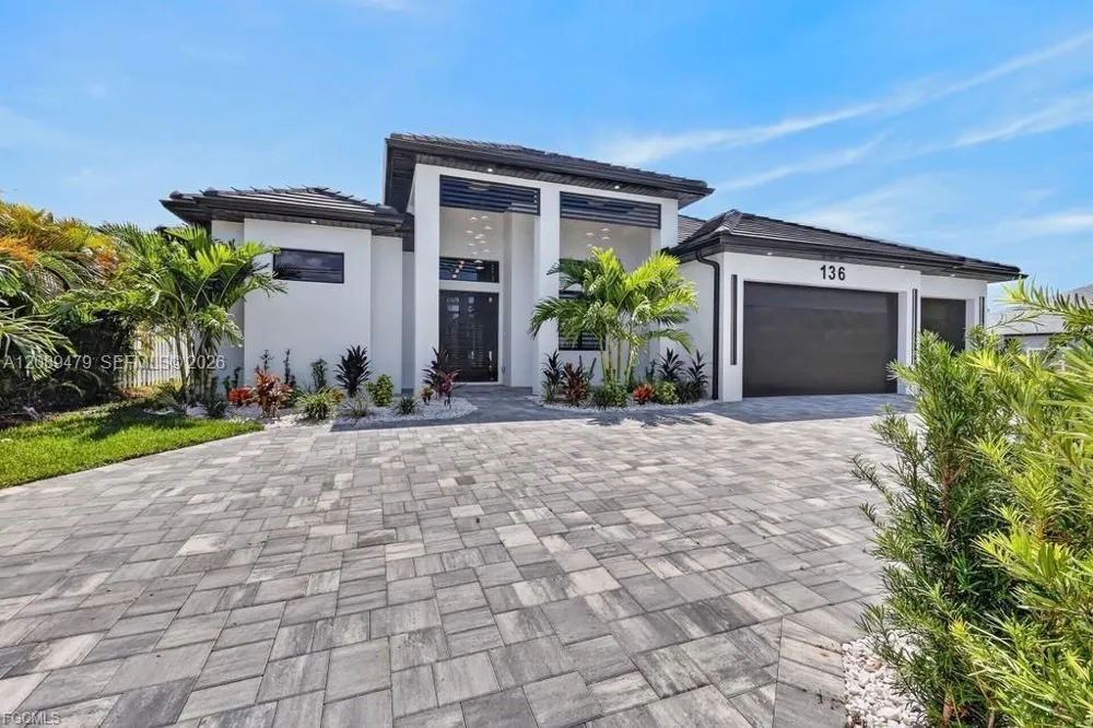 136 SW 28th ST Cape Coral, FL 33914