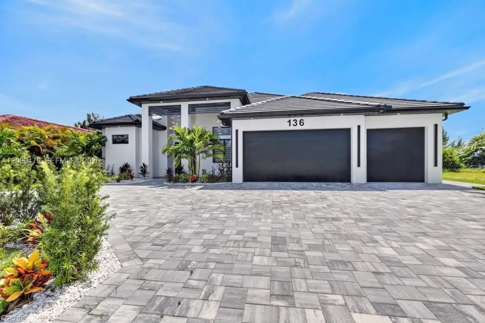 136 SW 28th ST Cape Coral, FL 33914