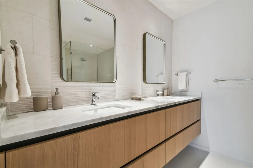 1020 SUNSET POINT ROAD #207 Clearwater, FL 33755