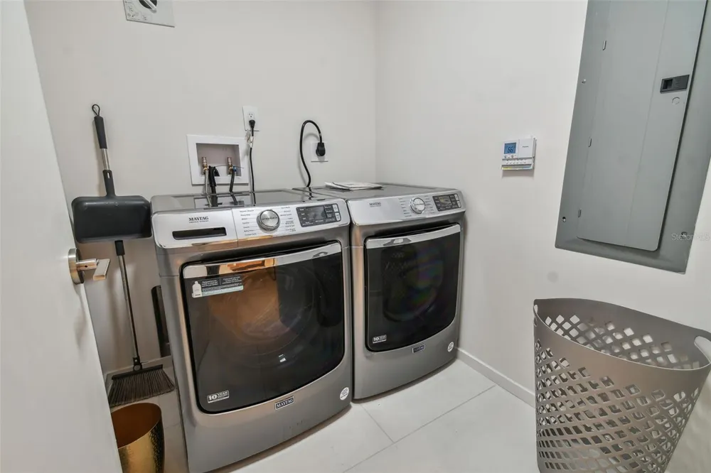 1020 SUNSET POINT ROAD #207 Clearwater, FL 33755