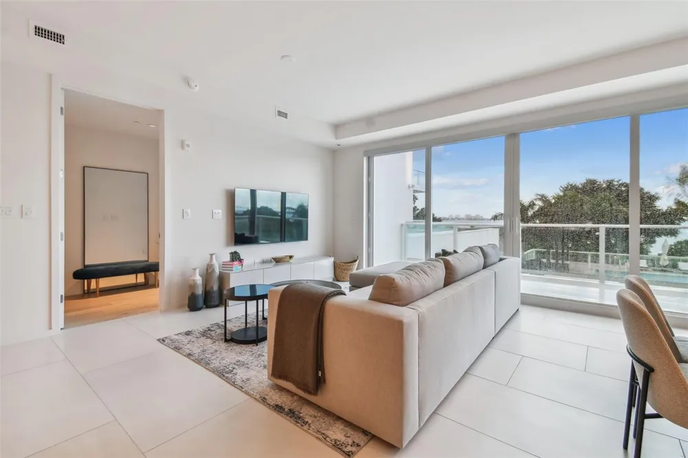 1020 SUNSET POINT ROAD #207 Clearwater, FL 33755