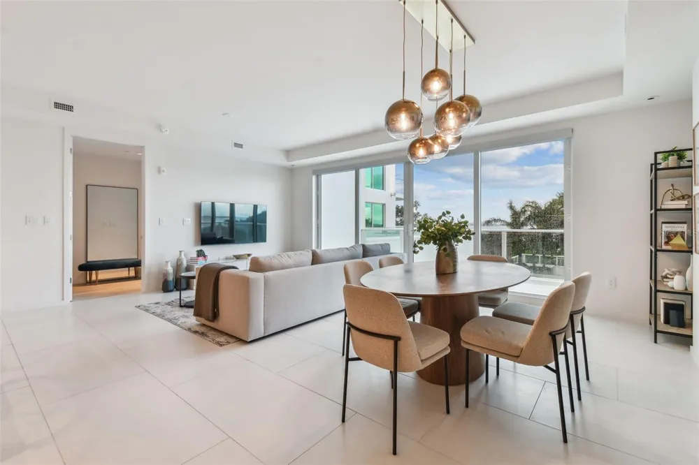 1020 SUNSET POINT ROAD #207 Clearwater, FL 33755