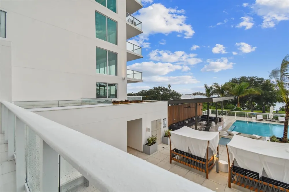 1020 SUNSET POINT ROAD #207 Clearwater, FL 33755