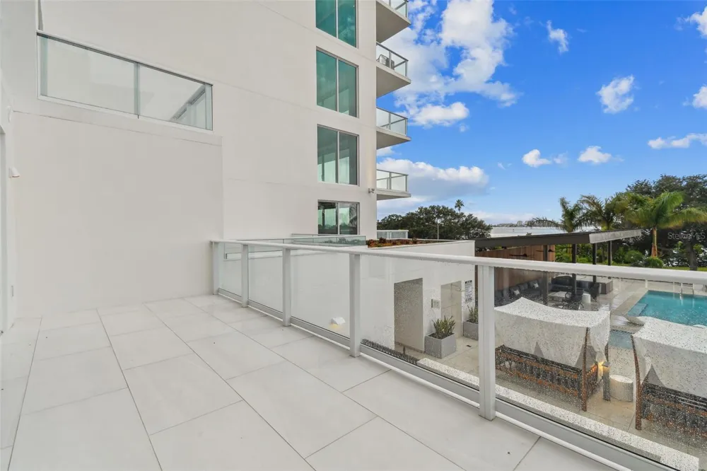 1020 SUNSET POINT ROAD #207 Clearwater, FL 33755