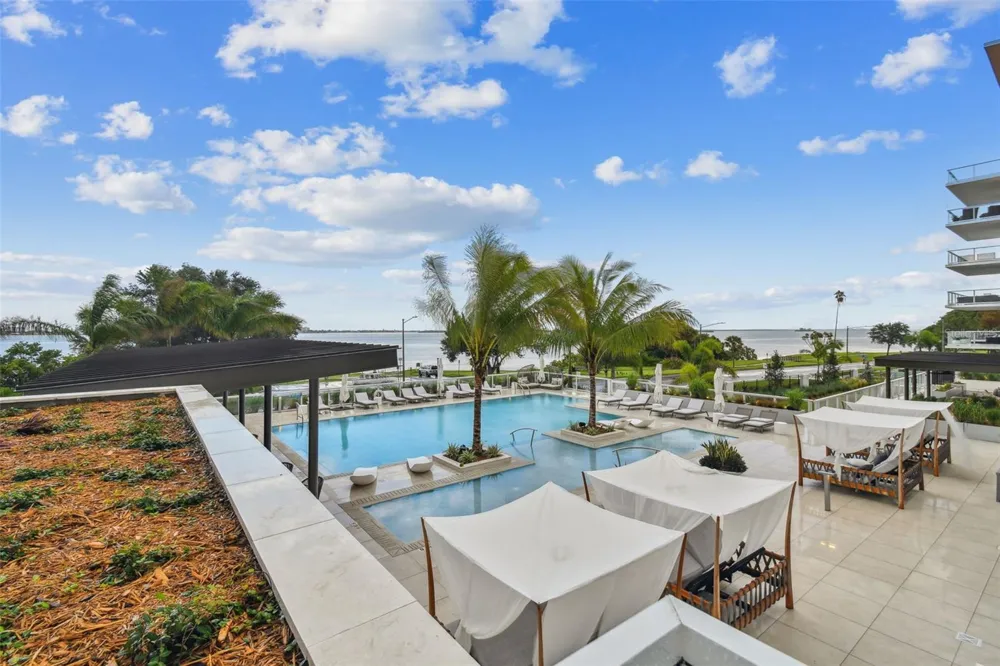 1020 SUNSET POINT ROAD #207 Clearwater, FL 33755