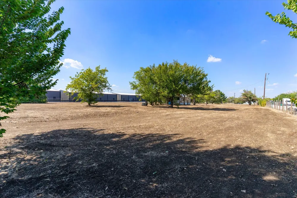 17326 Gaffield Road Justin, TX 76247