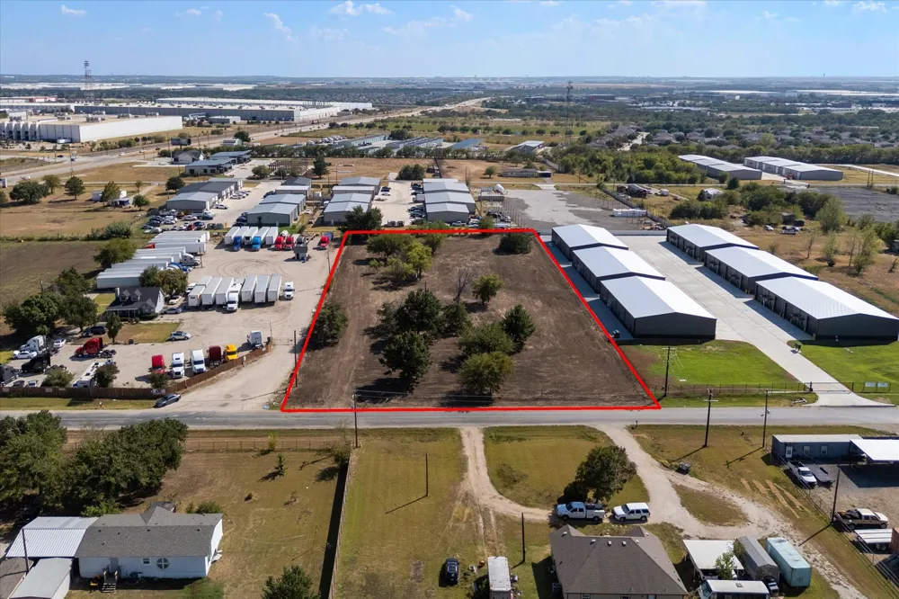 17326 Gaffield Road Justin, TX 76247
