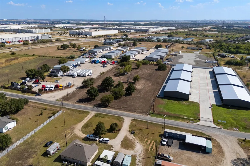17326 Gaffield Road Justin, TX 76247