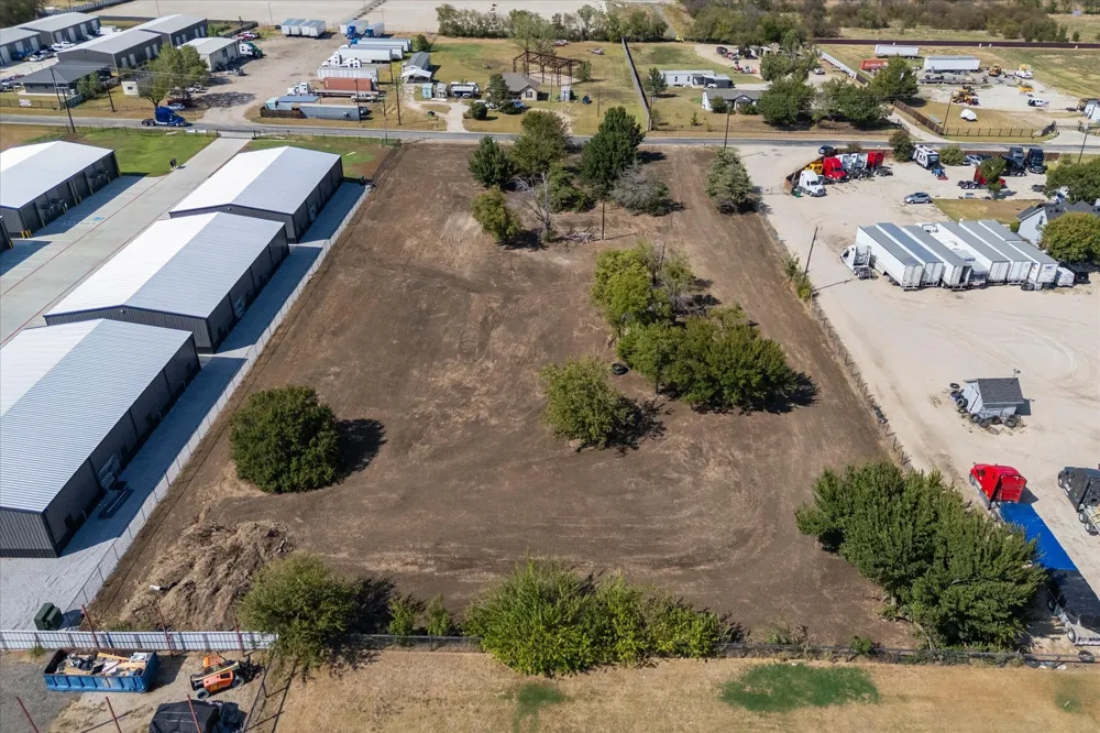 17326 Gaffield Road Justin, TX 76247