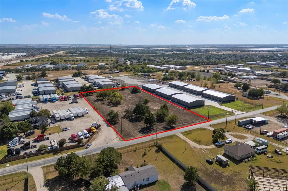 17326 Gaffield Road Justin, TX 76247