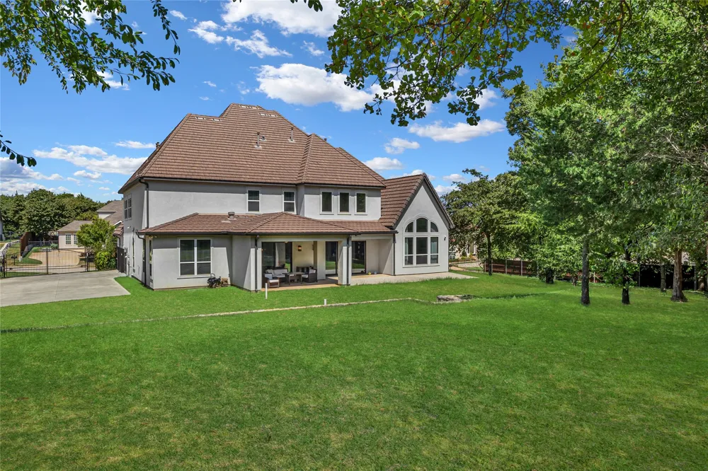 809 Charleston Drive Southlake, TX 76092