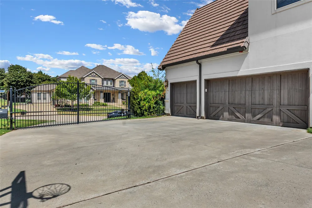 809 Charleston Drive Southlake, TX 76092