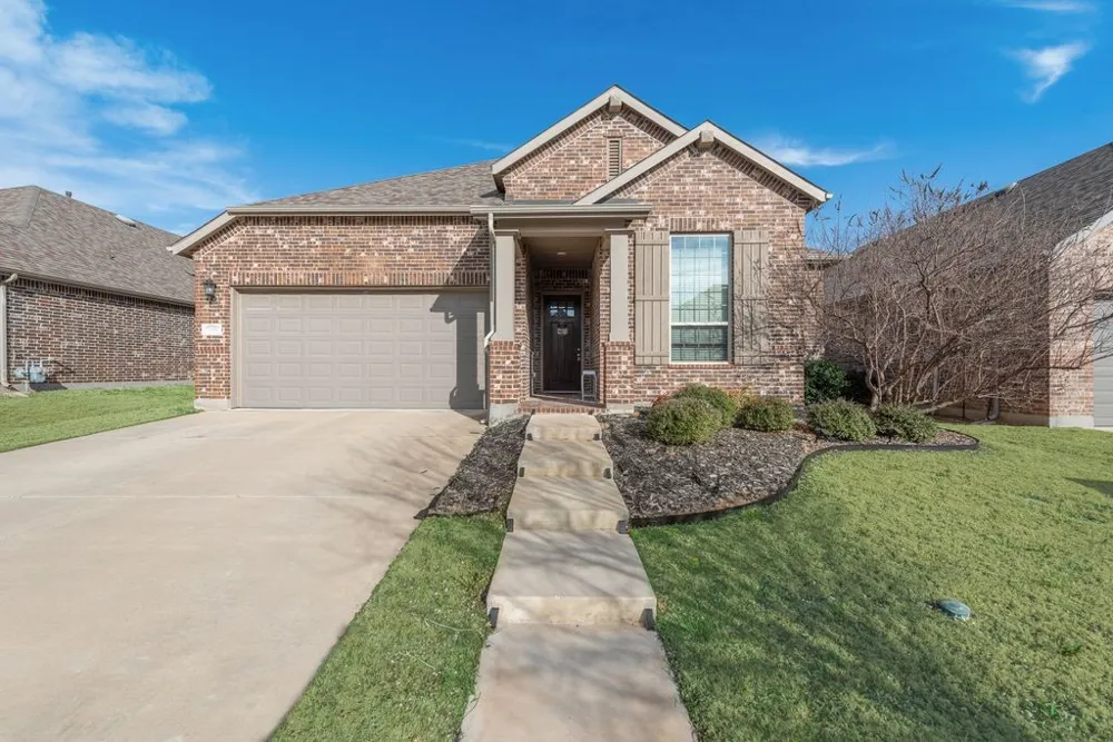 1308 E Swan Trail Argyle, TX 76226